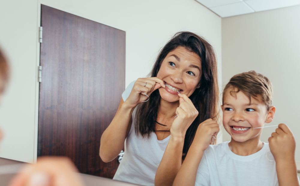 Çocuklarda Diş ipi kullanımı